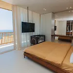 Eos Coast Palase