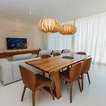 Villa Eos Coast Palase *