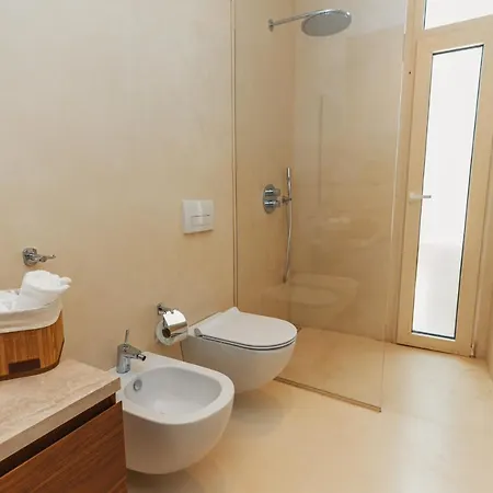 Villa Eos Coast Palase Vlorë