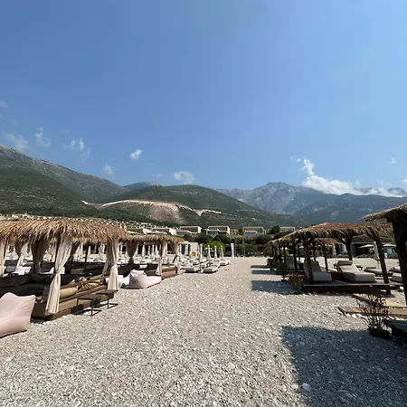 Villa Eos Coast Palase Vlore
