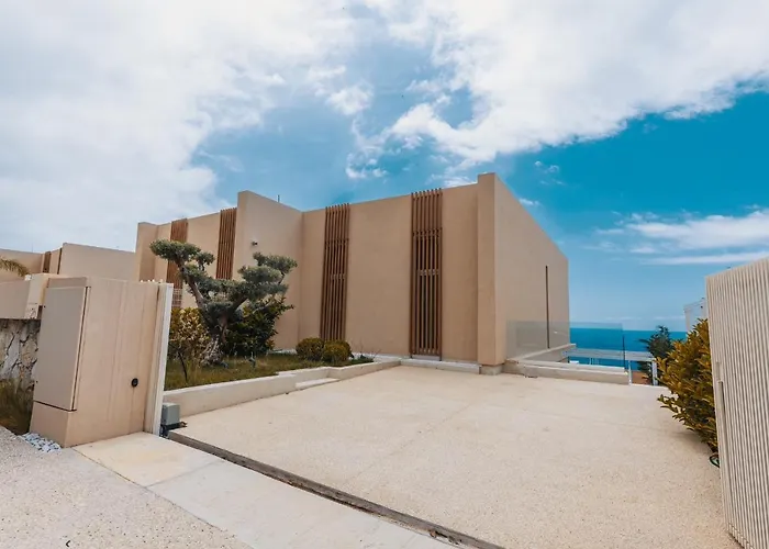 Villa Eos Coast Palase