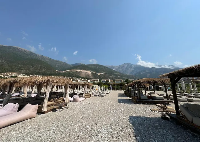 Villa Eos Coast Palase Vlore